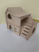 Drewniany domek dla chomika