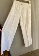 Okey białe bawełniane spodnie na lato z kieszeniami cargo L 40 42