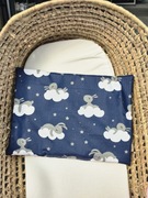 Poduszka płaska 25x35cm niemowlęca kroliczki na chmurce wyprawka do wózka 