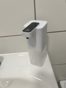 Bezdotykowy automatyczny dozownik mydła