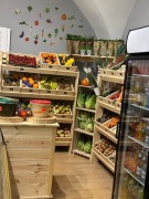 Regały, lady sklepowe 