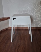 stolik nocny z szufladą szafka nocna biała Selje