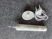 Szczoteczka Elektryczna do Zębów Oral-B Vitality 100 Biała