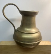 dzbanek miedziany, waga okolo 1350g, pojemnosc okolo 1300ml duzy stary 