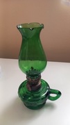 Szklana lampa naftowa zielona vintage sprawna, 20cm wysokości.