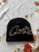 Czapka zimowa czarna w stylu Corteiz duży beżowy napis