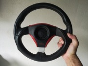 Skorzana sportowa kierownica z naba Victor