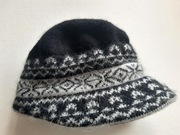 Zimowa Czapka z Daszkiem Rozmiar L  z metką