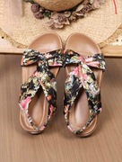 Wygodne, antypoślizgowe sandały.