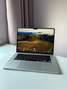 Apple MacBook Air 15" M2 / 16GB RAM / 512GB SSD / Srebrny