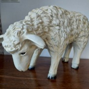 Owieczka rzeźba z żywicy antyk