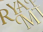 Złote Litery cyfry 8cm dekoracyjne na ścianę ścianka numer 3mm