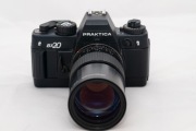 Aparat Praktica bx 20 z obiektywem Prakticar 135 mm f= 2.8
