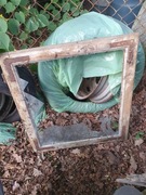 Stare drewniane przedwojenne okna kilka sztuk ramy okienne vintage