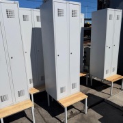 Szafki pracownicze z ławką. Stan bardzo dobry. Cena za 1 szt