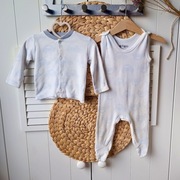 Komplet śpioszki półpajacyk kaftanik bluza 68 Nini 68 białe w auta