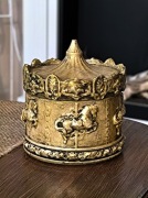 Szkatułka karuzela z końmi ozdobne pudełko na biżuterię vintage 