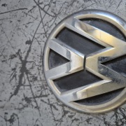 Emblemat znaczek VW T5 na tył .