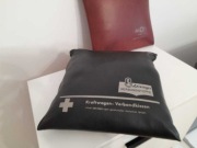 Apteczka x 2 z epoki BMW Mercedes Audi Fiat VW