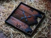 Drewniany zegar ścienny, z naturalnego drewna