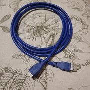 Kabel USB do zewnętrznego dysku A - micro B . Długość 180 cm