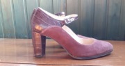 Burgundowe czółenka na słupku mary jane 41 Clarks