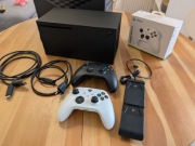 Konsola Microsoft Xbox Series X (2022) + 2 pady z akumulatorami i ładowarką