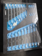 Tagred Klucze płasko oczkowe oraz łamano oczkowe wkład szafki