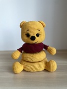 Szydełkowana piramidka „Kubuś Puchatek”