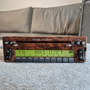 Unikatowe radio w kolorze drewna Becker Grand Prix Mercedes w124 r129