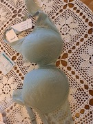 Biustonosz usztywniany Triumph Signature Sheer WHP EX 85D