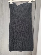 Sukienka mała czarna, bardzo seksowna