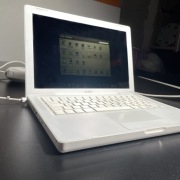 MacBook 13" A1187 z 2007 roku