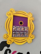 Ramka Friends na figurki Funko Bitty Pop – Handmade!