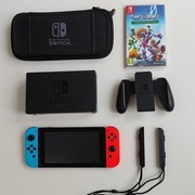 Nintendo Switch + Etui + Akcesoria + Gra