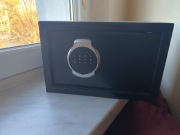 Sejf z możliwością montażu w ścianie 