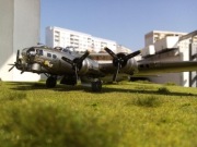 Boeing B-17 Airfix. Diorama z gablotą w skali 1/72