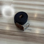 Granatowy pasek pleciony - brown details