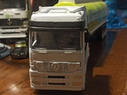 Model Mercedes Benz BP cysterna