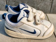 NIKE białe buty sportowe,adidasy na rzepy, stan BDB,r. 25,wkładka 14 cm