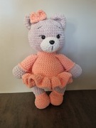 Misiu, Misia w sukience na szydełku 