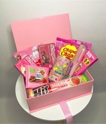 Różowy Słodki Box – Ekskluzywny Zestaw Przysmaków