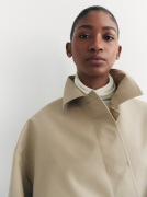 H&M__Kurtka z diagonalu, krótki trencz z związanym paskiem__S/36