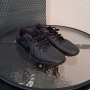 Buty piłkarskie Nike Tiempo Legend 10 Academy. 42,5