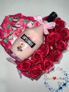 Słodycze, róże mydlane i likier