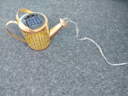 lampka solarna konewka 