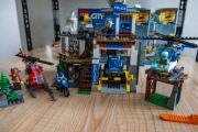 Lego City 60174 kompletny zestaw Górski posterunek policji - dwa śmigłowce