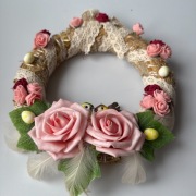 Wianek dekoracja na drzwi ptaszki róże pudrowy róż czerwone handmade