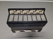 Akordeon Guzikowy (Bajan) marki Kuban