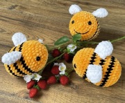 Pszczoła. Dzianinowa miękka zabawka